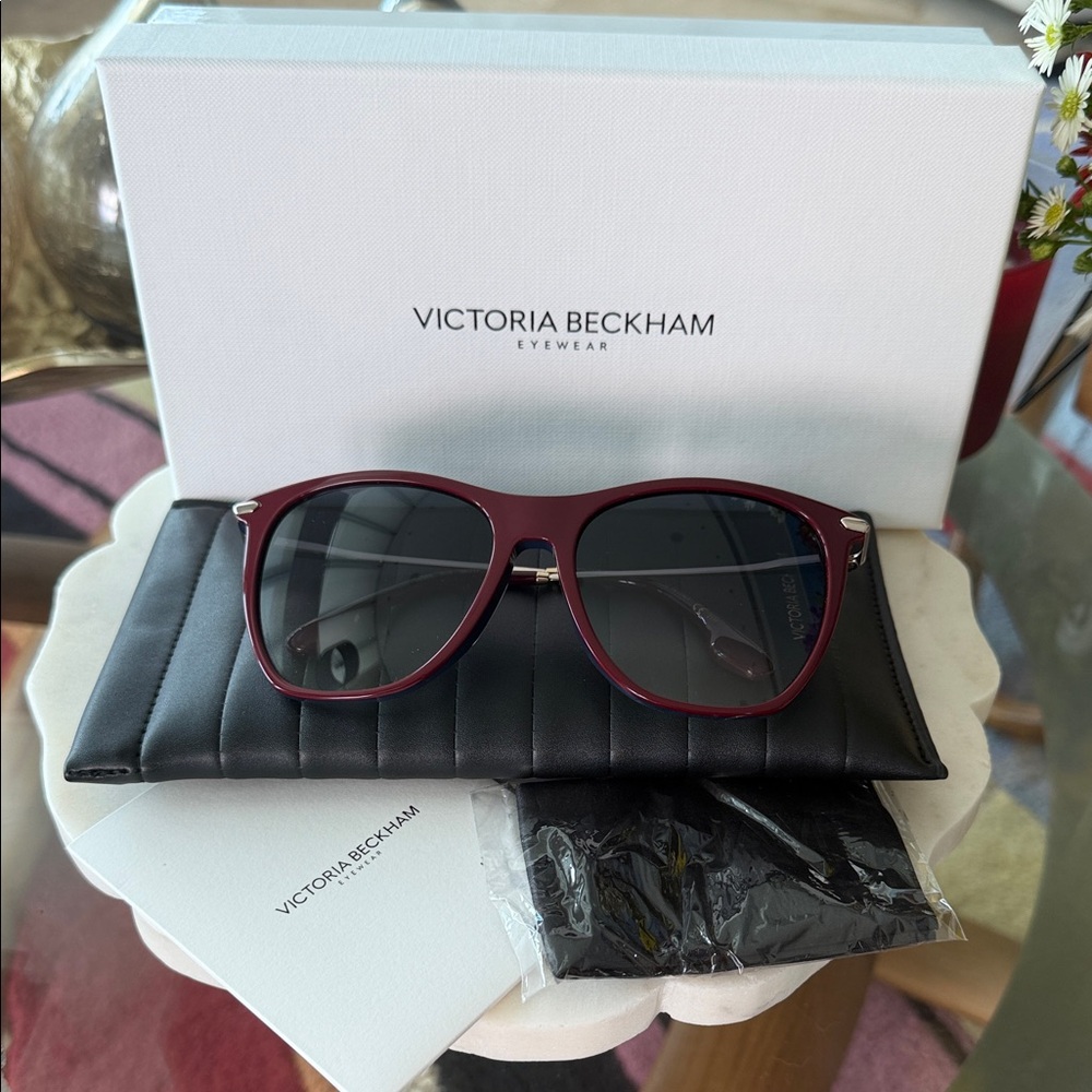 Brand New Victoria Beckham VB636S